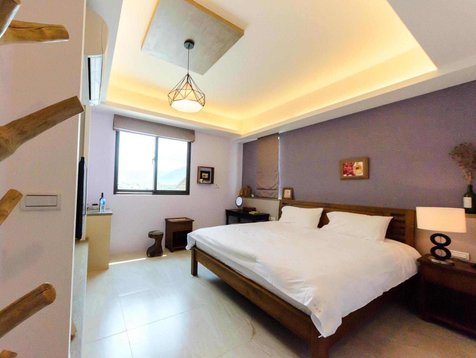 Jhongshan Building Bed And Breakfast Hualien Exterior foto