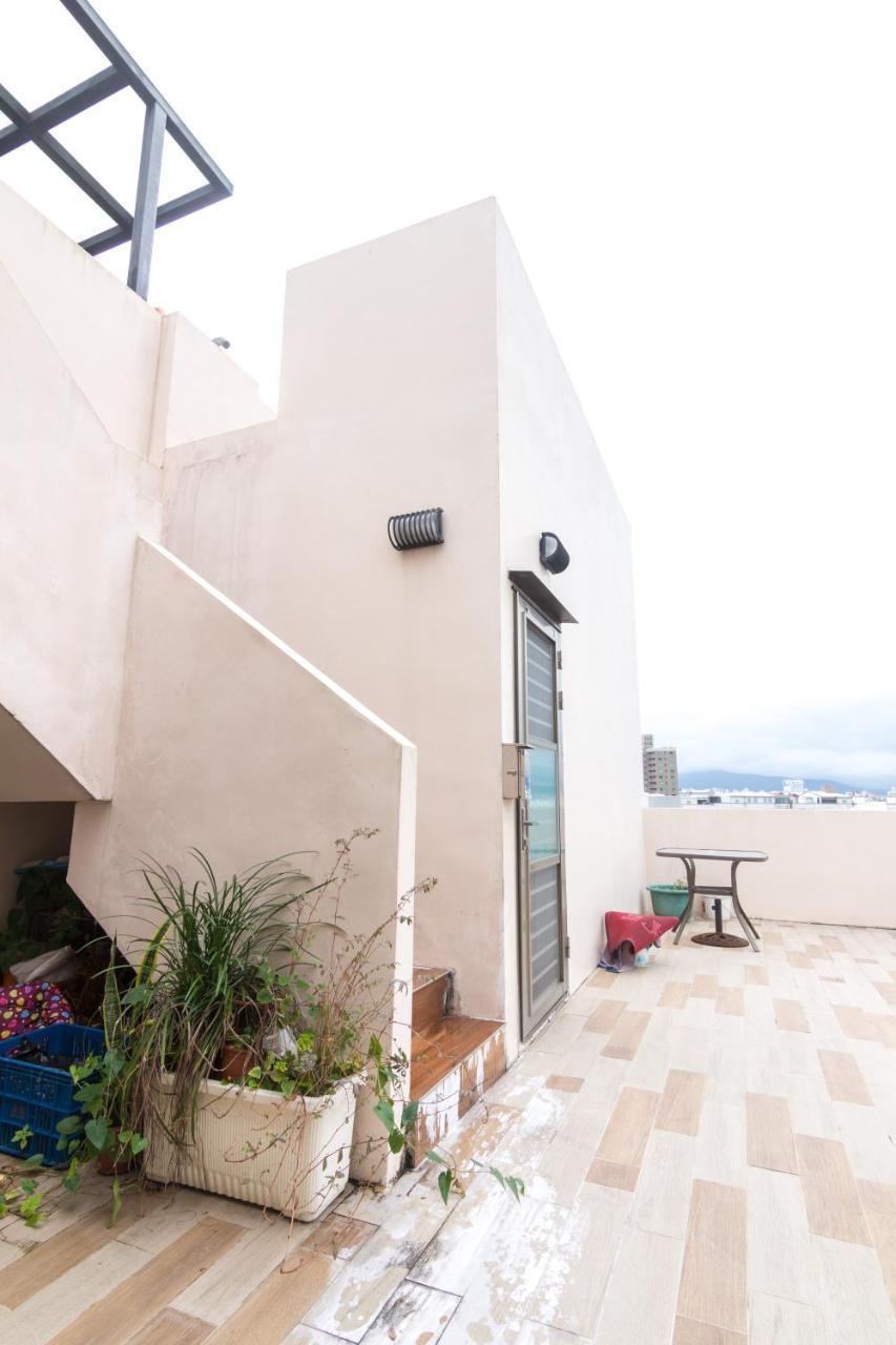 Jhongshan Building Bed And Breakfast Hualien Exterior foto