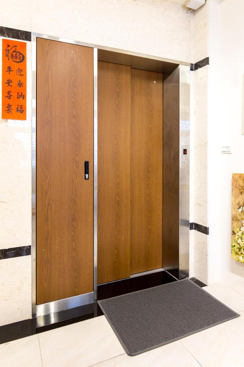 Jhongshan Building Bed And Breakfast Hualien Exterior foto