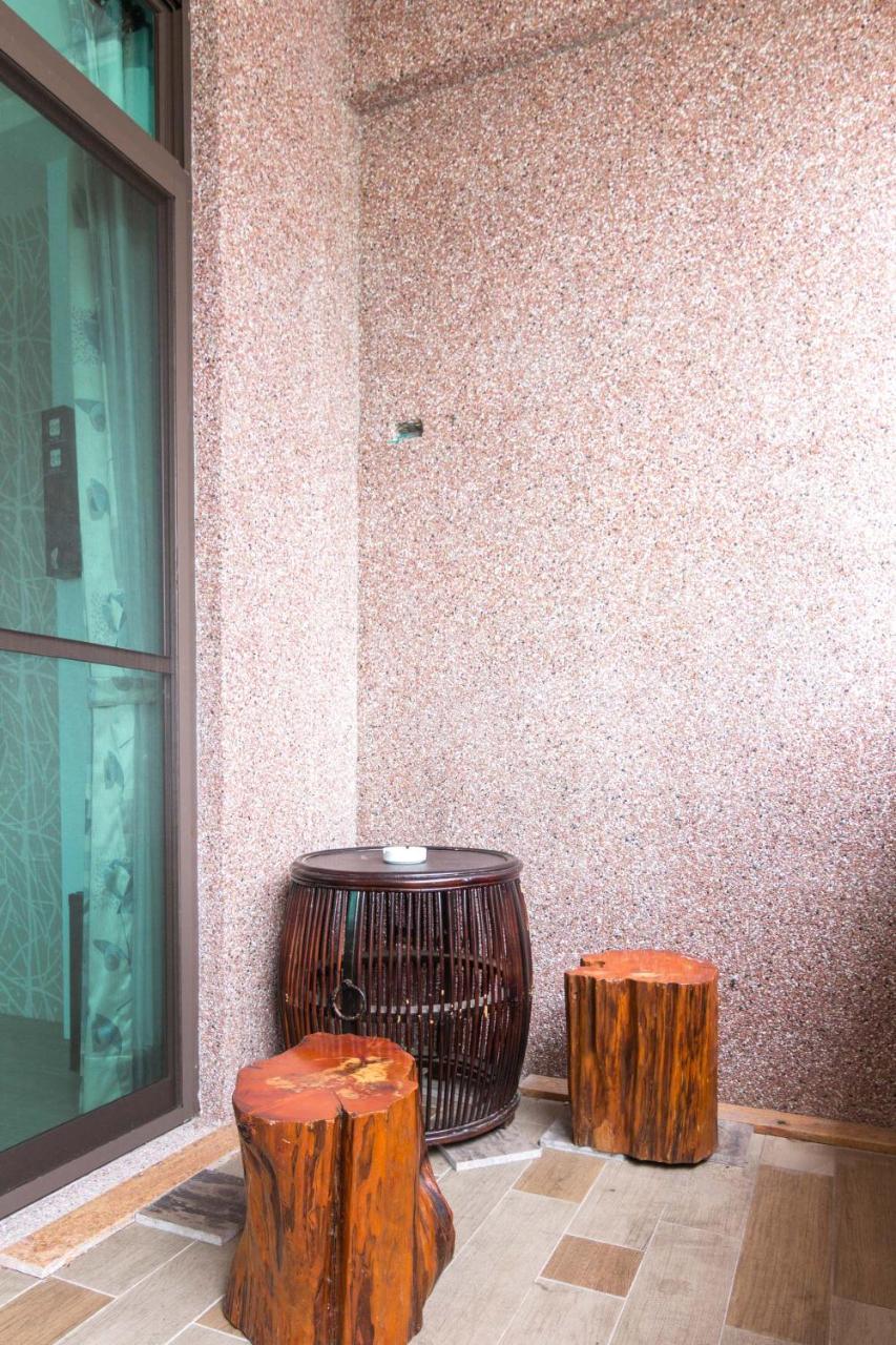 Jhongshan Building Bed And Breakfast Hualien Exterior foto