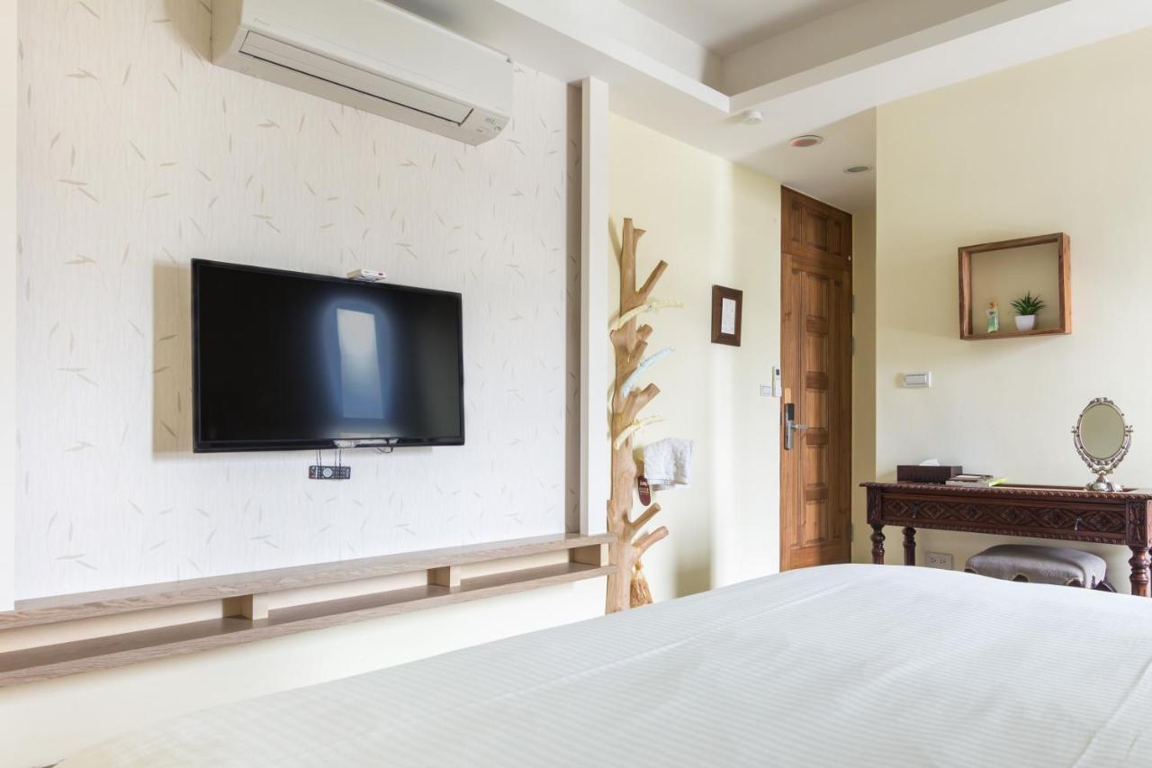 Jhongshan Building Bed And Breakfast Hualien Exterior foto