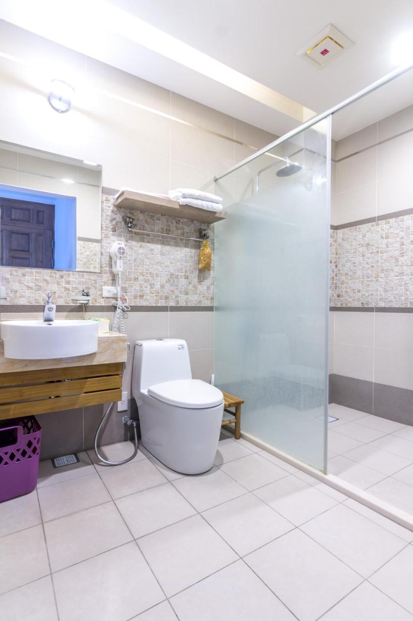 Jhongshan Building Bed And Breakfast Hualien Exterior foto
