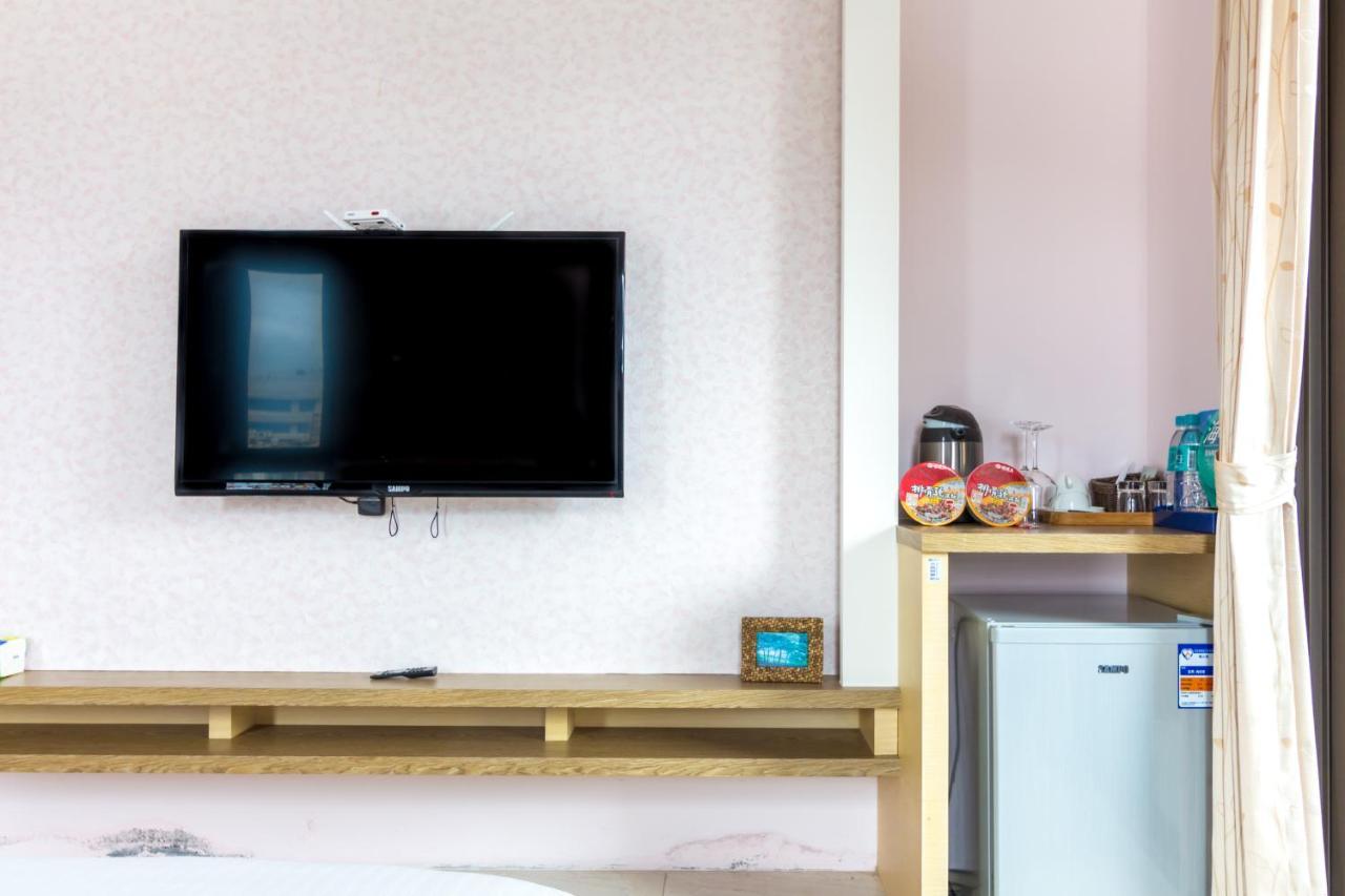 Jhongshan Building Bed And Breakfast Hualien Exterior foto