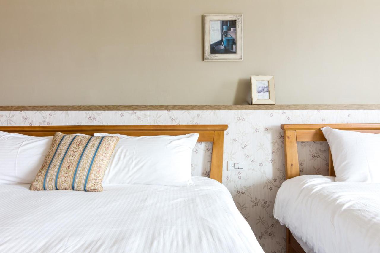 Jhongshan Building Bed And Breakfast Hualien Exterior foto